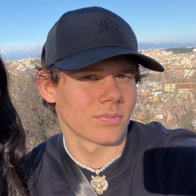 Portret van Keke, AI en AR expert bij MagiqAR